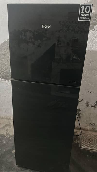 hair medium size fridge 10 / 10 coundtion geniyan coundtion