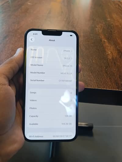 Apple iPhone 13