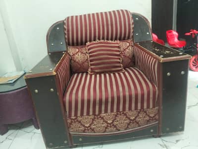 3 seater sofas with small cushions