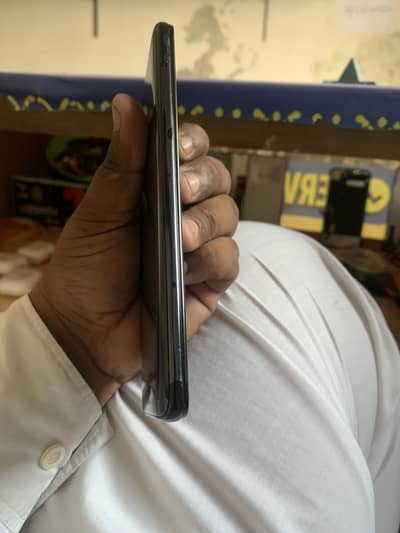 Samsung Mobile A70
