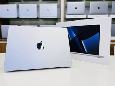 Apple MacBook Pro M2 Pro— 32GB / 1TB With Box