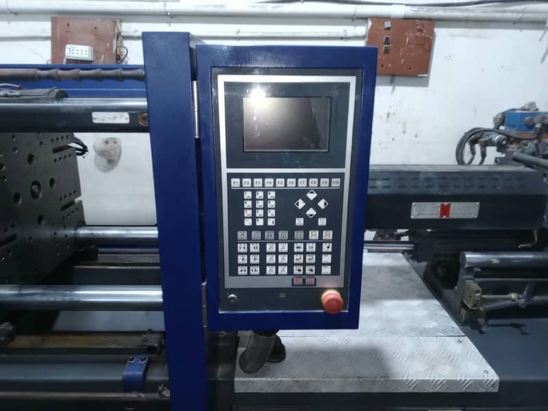 Molding machine 2