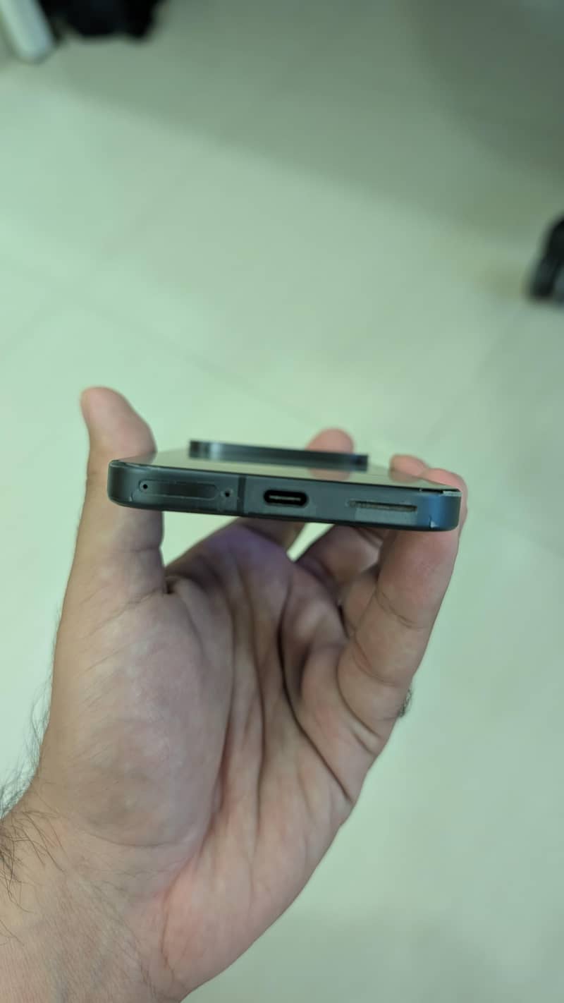 Google Pixel 9 5