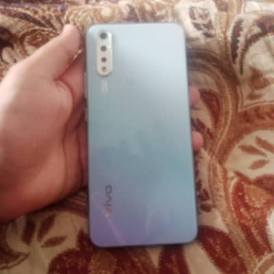 Vivo S1
