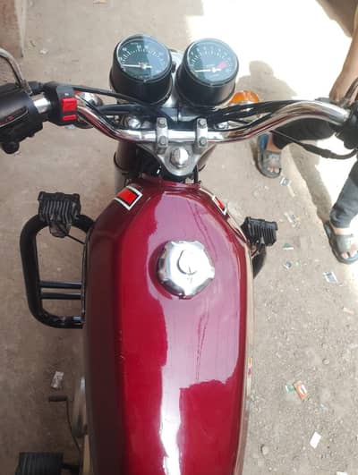 Asalam o alaikum my bike four selling united 125