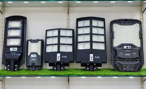 Solar Street Lights / Outdoor Pole Lights / Wholesale Available