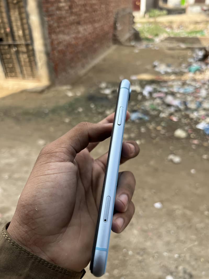 iPhone XR 2