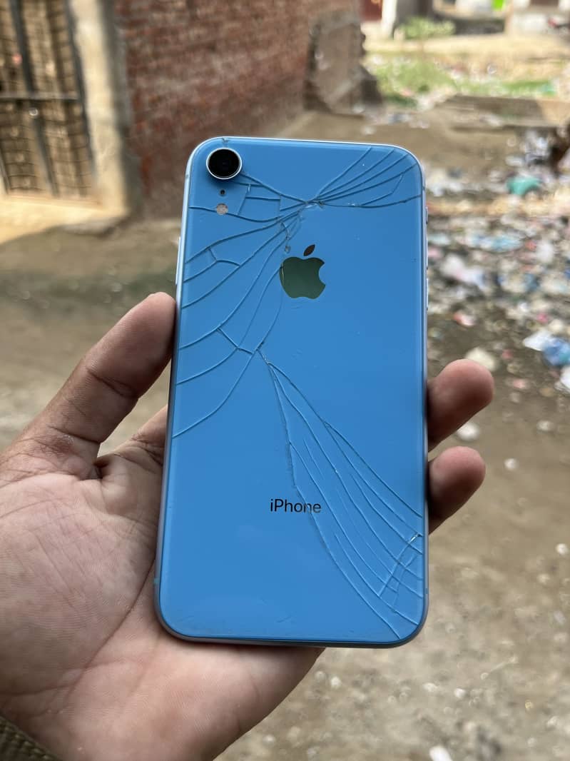 iPhone XR 9