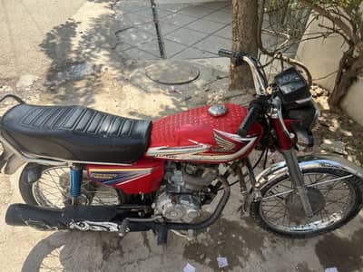 Honda 2016 model urgent sale