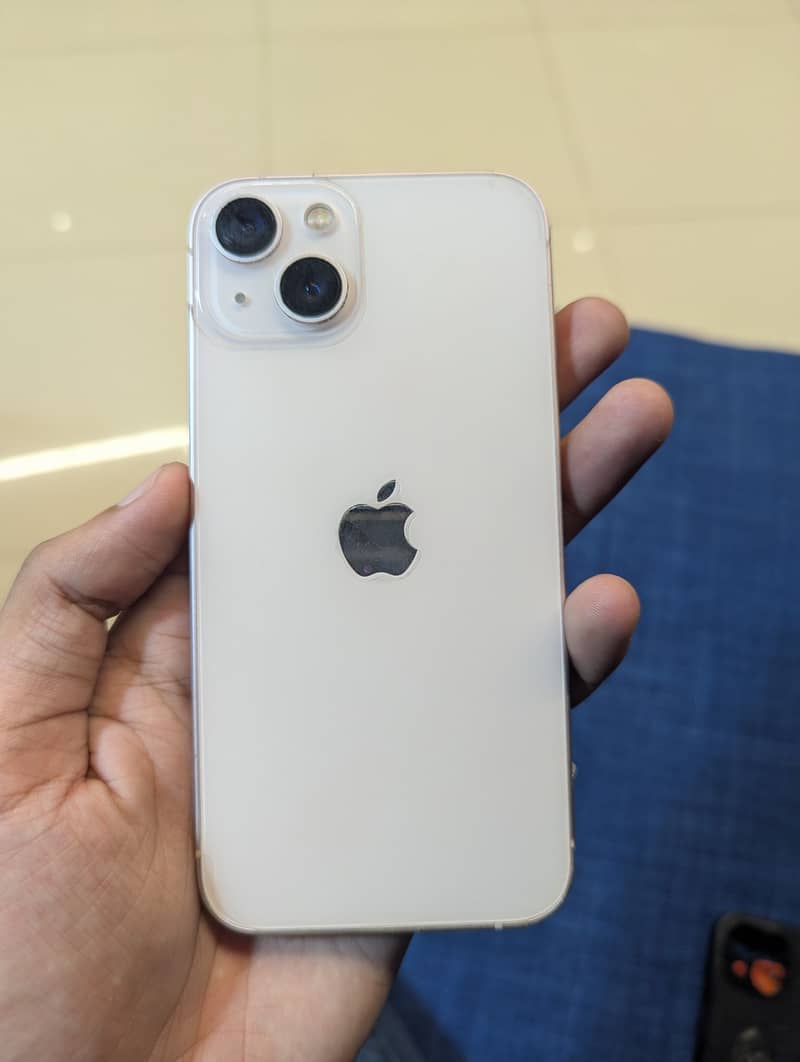 Apple iPhone 13 0