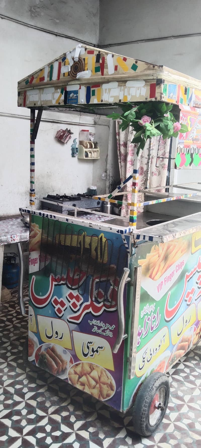 چپس والی ریڑھی مکمل سامان کے ساتھ فروخت کے لیے 1