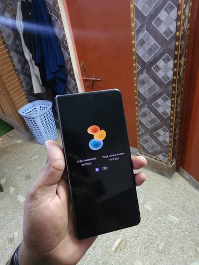 Honor Magic V2 16/512 with box charger sim time available