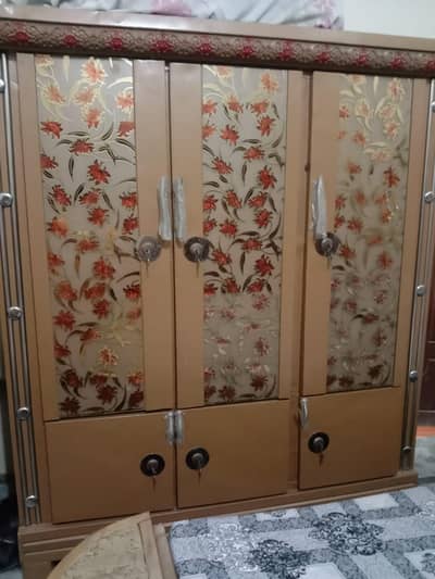Safe Almari (Wardrobe)