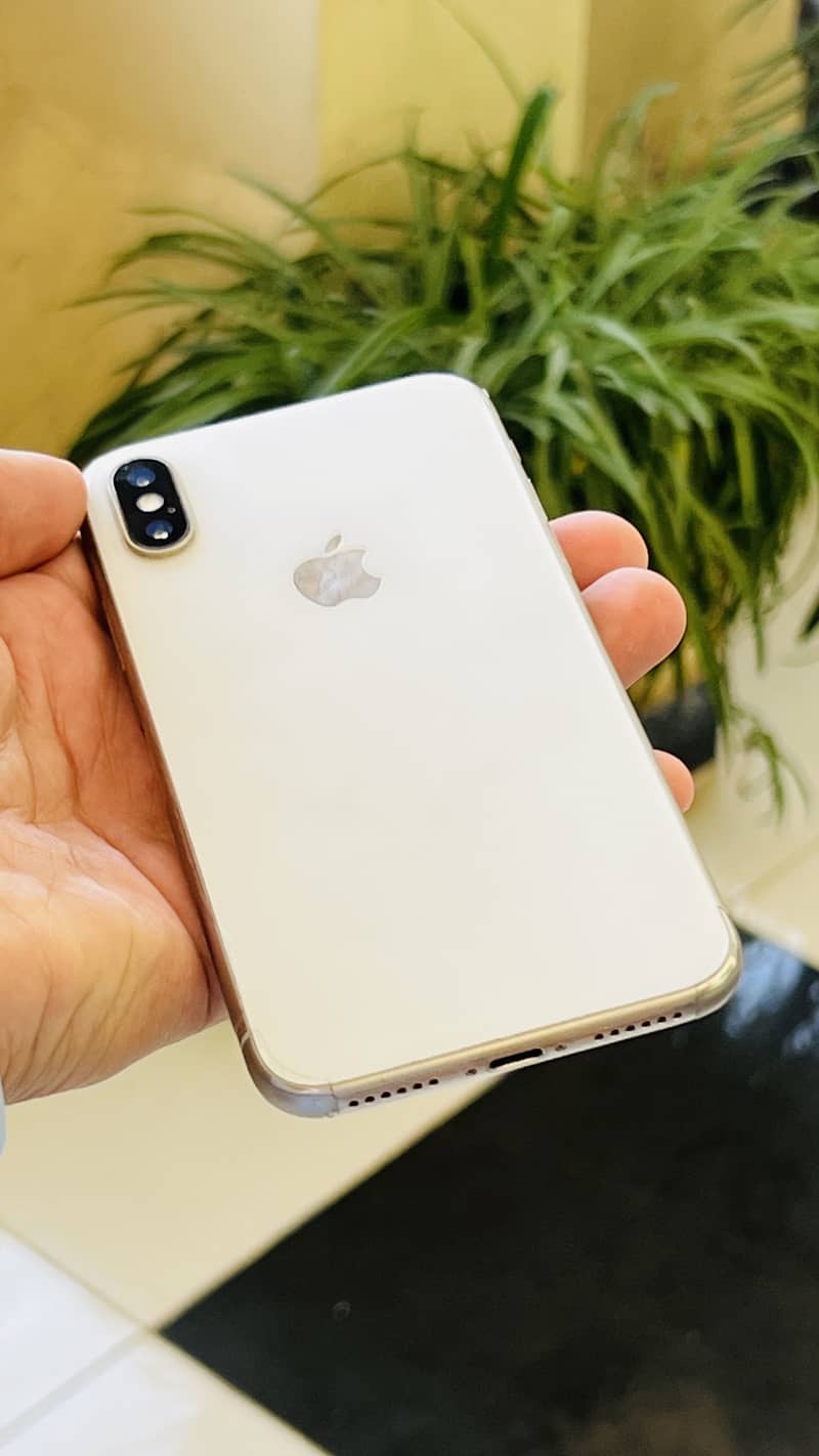 Apple iPhone X 1