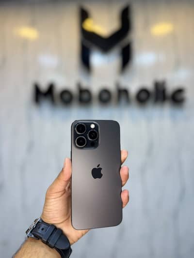 iPhone 15 Pro Max 1TB Factory Unlocked | 92% Battery Health