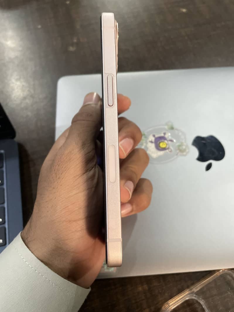 Iphone 13 4