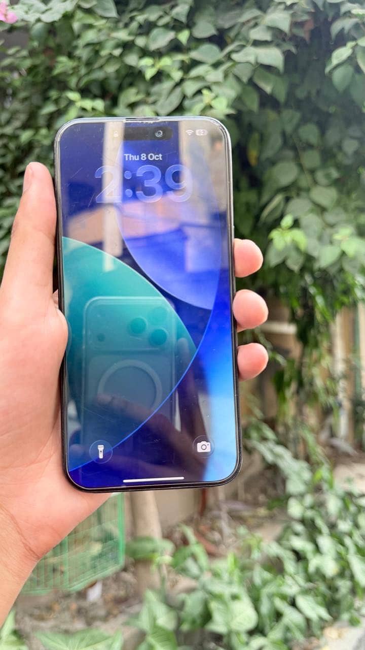Apple iPhone 15 Pro Max 1