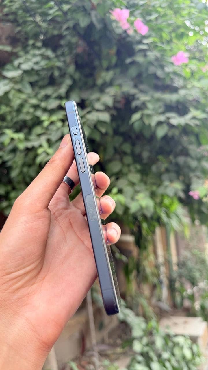 Apple iPhone 15 Pro Max 3