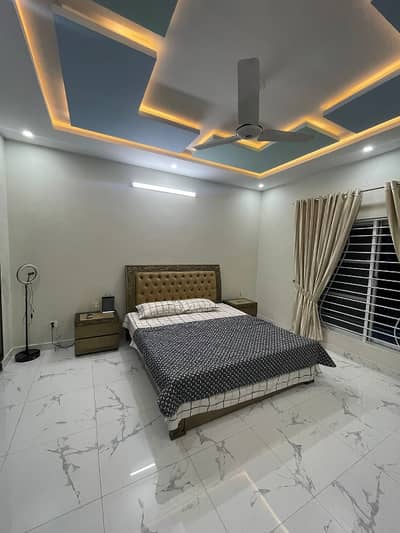 (Z) 9 Marla Brand New Luxurious Furnished Upper Portion Available For Rent In Bahria Town Phase 8