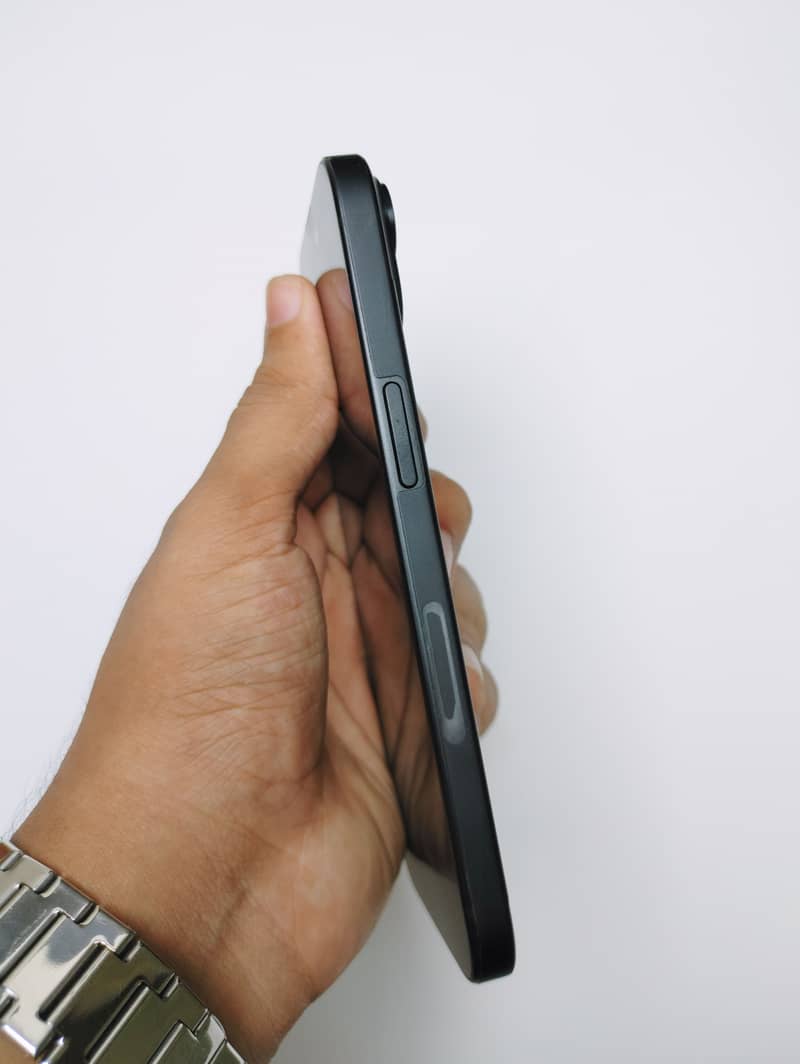 Apple iPhone 15 5