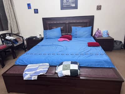 King size Bed