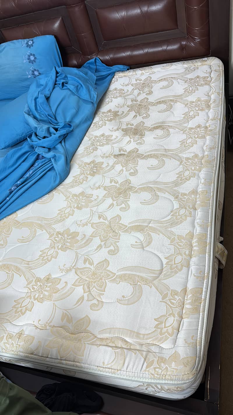 King size Bed 5