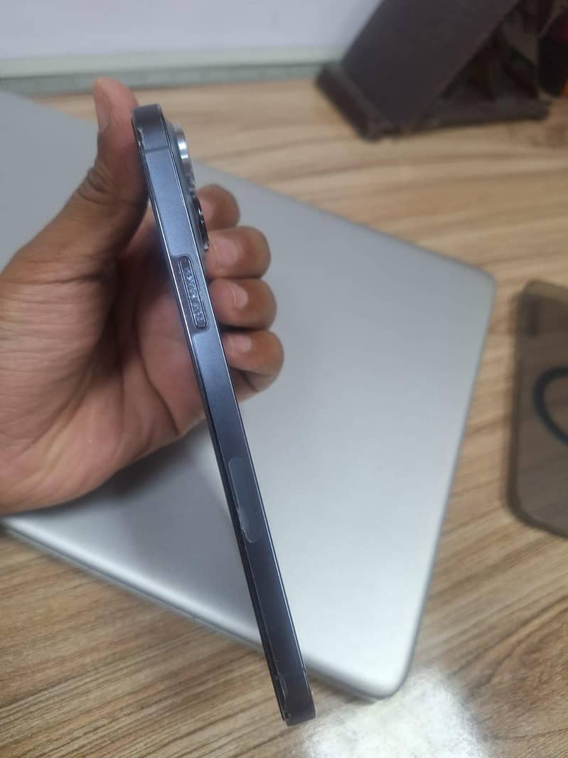 Apple iPhone 13 Pro Max 2