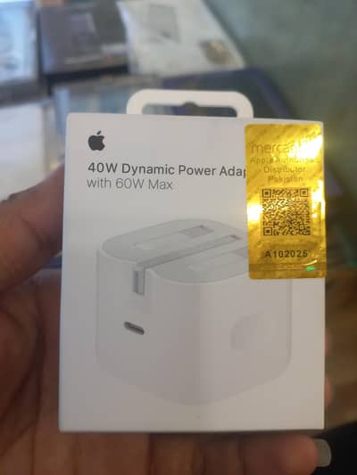 Apple 3pin 40w adapter
