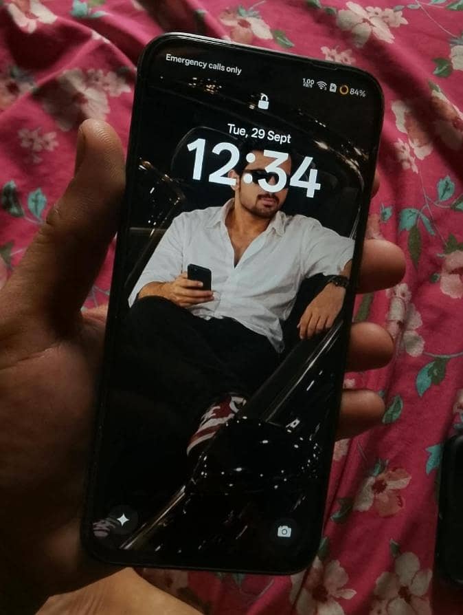 OPPO A6 0
