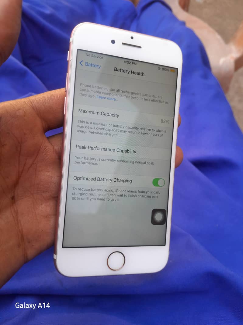 Apple iPhone 7 0