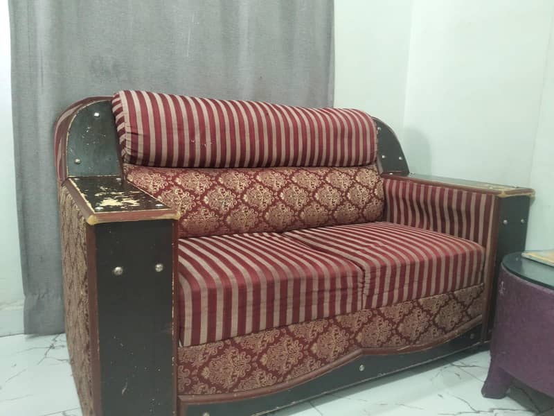 3seater sofas with 3 small cushion 2