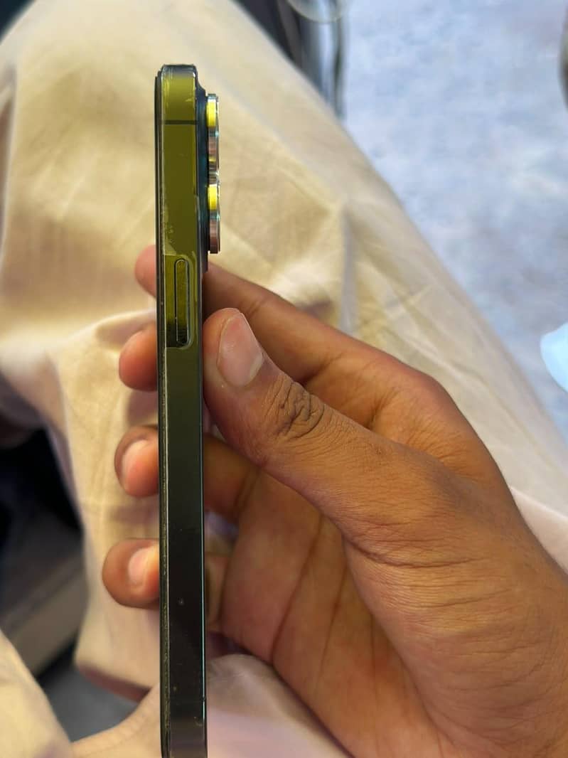 Apple iPhone 13 Pro 3