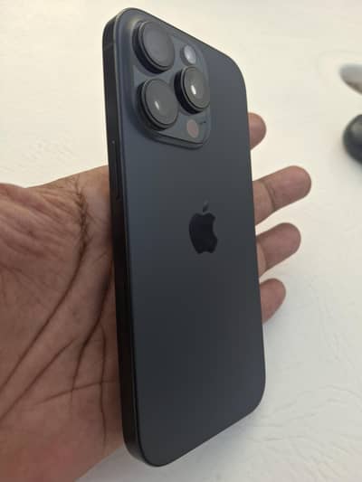 Apple iPhone 16 Pro