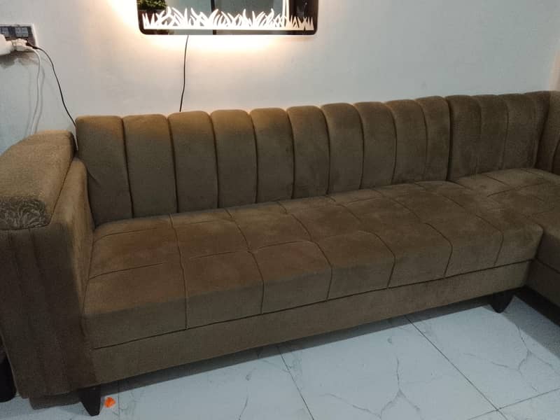 7 seater sofa with table 0