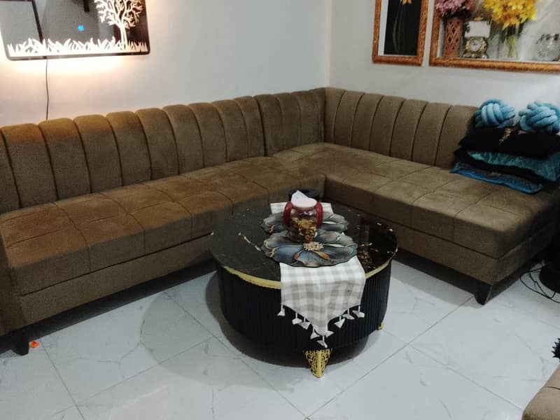 7 seater sofa with table 4