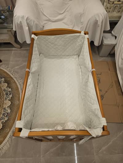 Baby cot for sale