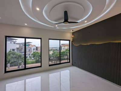 10 Marla Lower Portion For Rent (Random Picture)