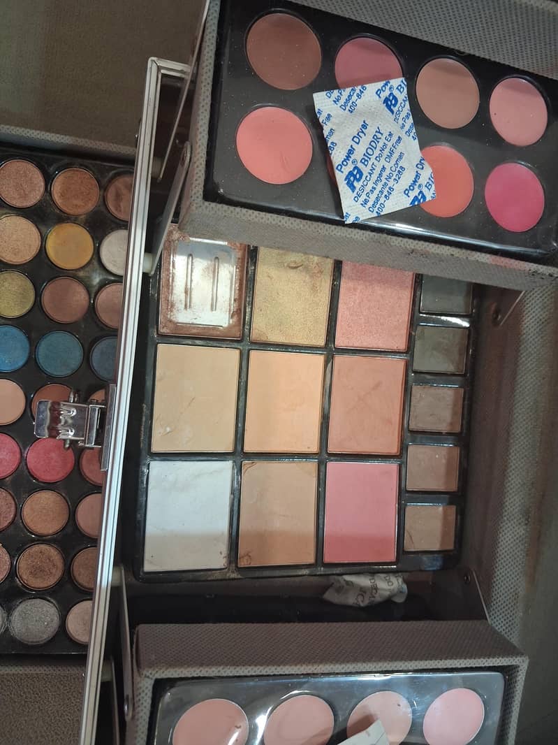multi use set makeup 3