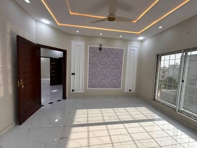 1 Kanal Upper Portion Beautiful Luxury House