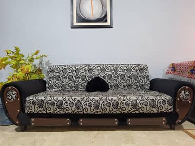 5 seater sofa set with table