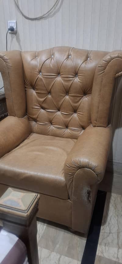 2 sofa chairs
