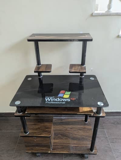 computer table in good condition.