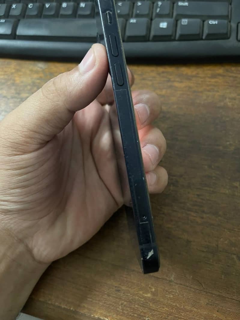 Apple iPhone 12 2
