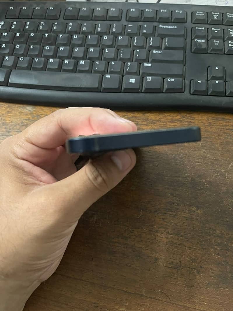 Apple iPhone 12 6