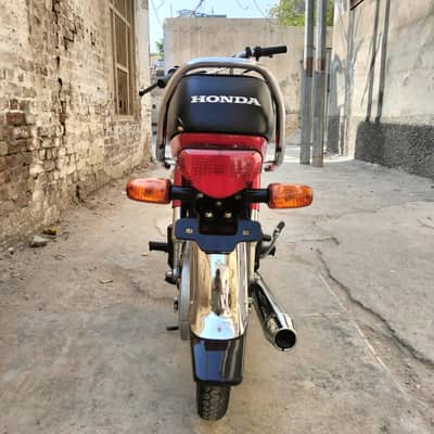Honda CD 70cc condition 10by10 city multan