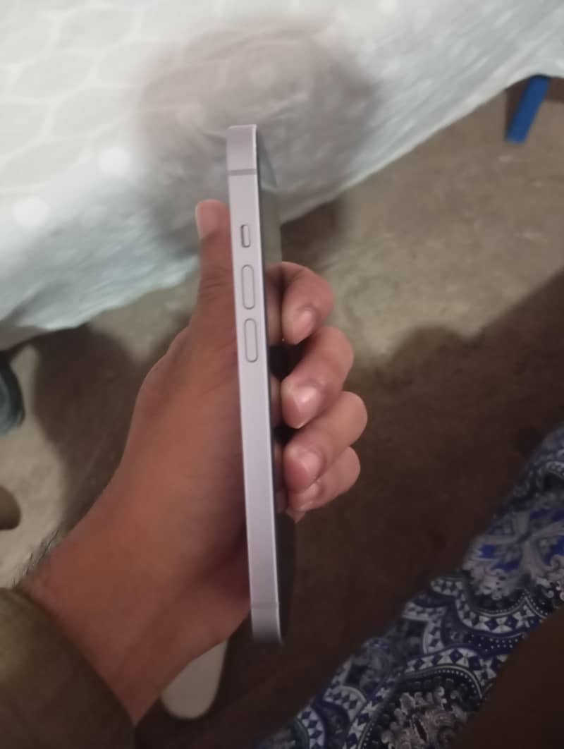 Apple iPhone 14 1