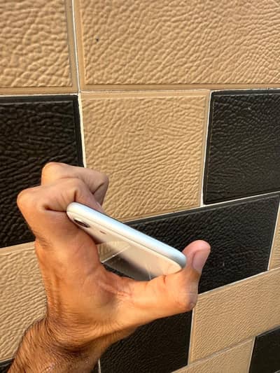 Apple iPhone SE 128 Gb PTA