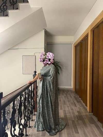 Beautiful customised greyish Saree for sale!