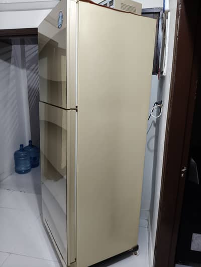 Refrigerant Crystal Golden For Sale (Used Like New)