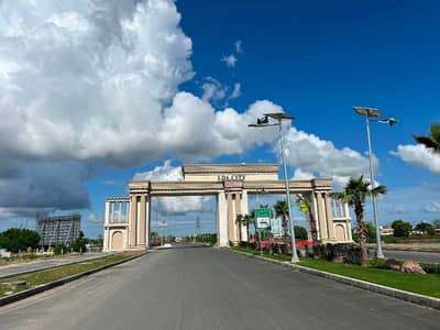 5 Marla Hot Location Residential Plot Available in LDA City C Block